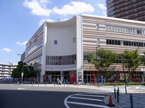 foodium　武蔵小杉　距離約450m