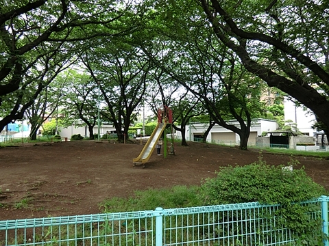 小台東公園　距離約350m