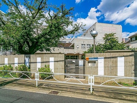 世田谷区立上北沢保育園　距離約500m