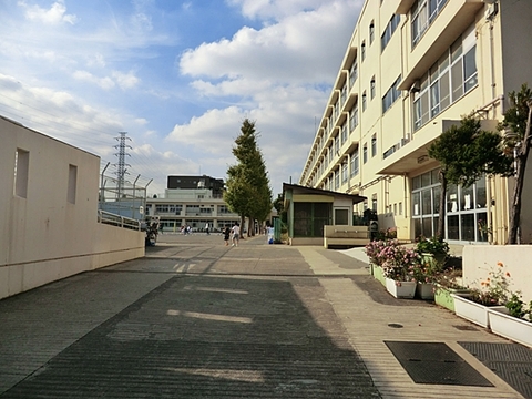 横浜市立日吉南小学校　距離約400m