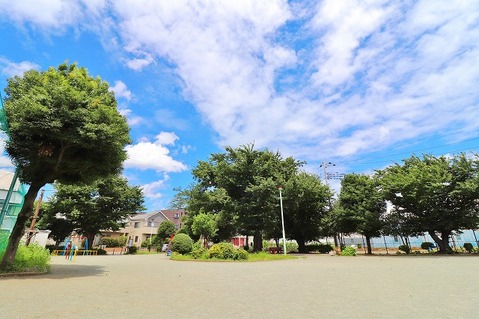 宿公園　距離約300m