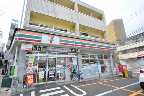 セブンイレブン　帝京大前店まで約400m