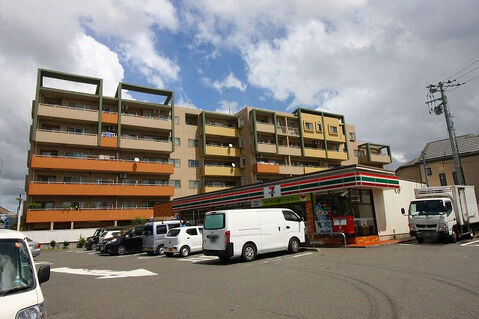 セブンイレブン　東名町田インター店まで約230m