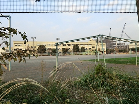 横浜市立東戸塚小学校まで約1000m