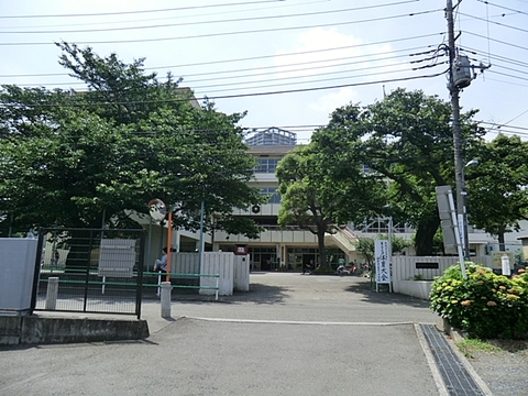 調布市立第六中学校まで約600m