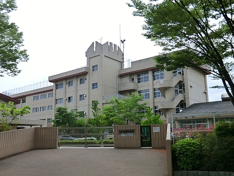 八王子市立宮上中学校　距離約2270m