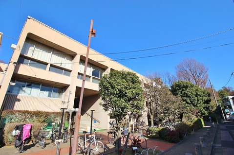 世田谷区立梅丘図書館まで約1600m