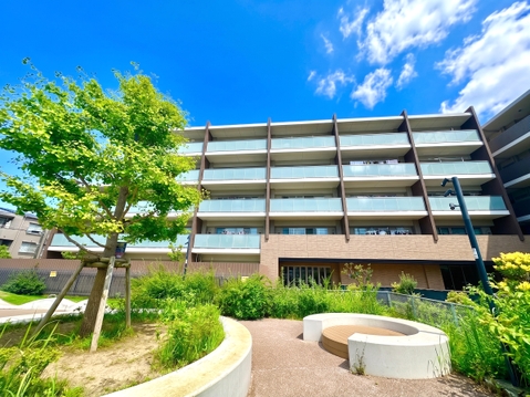 ３つのGARDENと心地よい空と緑を感じる低層レジデンス