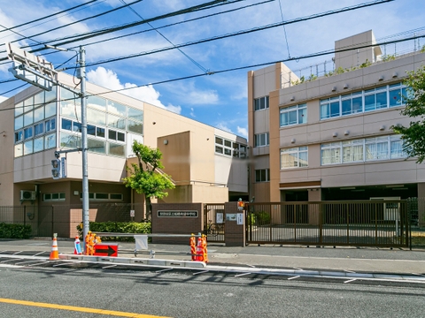 世田谷区立船橋希望中学校　距離約500m