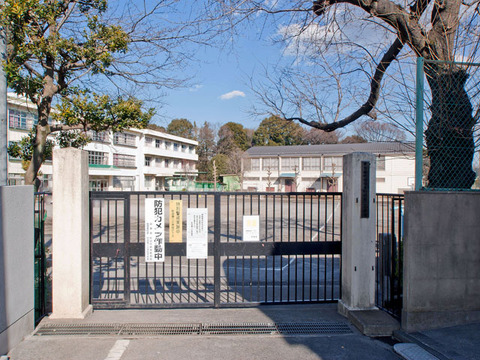 町田市立町田第二小学校まで約1200m