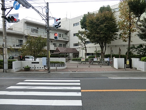 横浜市立北方小学校まで約1200m