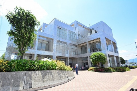 海老名市立中央図書館まで約500m