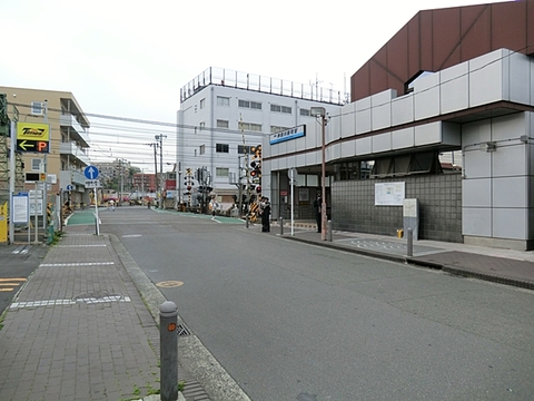京急本線「神奈川新町」駅まで約640m