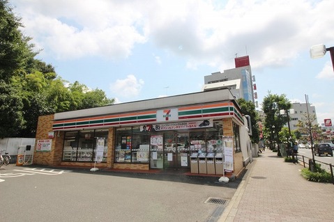 セブンイレブン　町田市民ホール前店　距離約350m