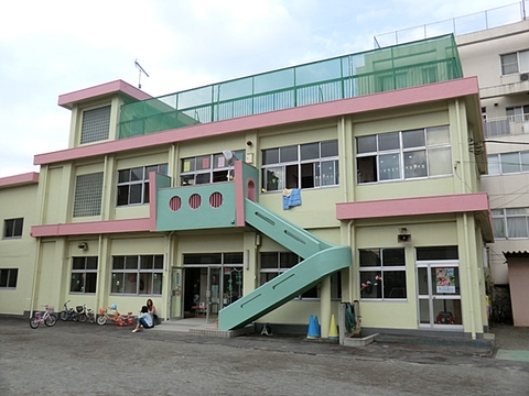 本町幼稚園　距離約240m