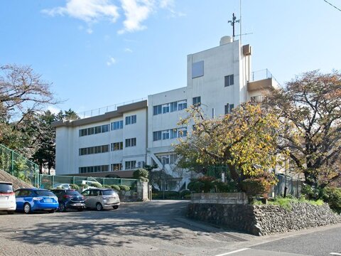 海老名市立海老名中学校　距離約750m