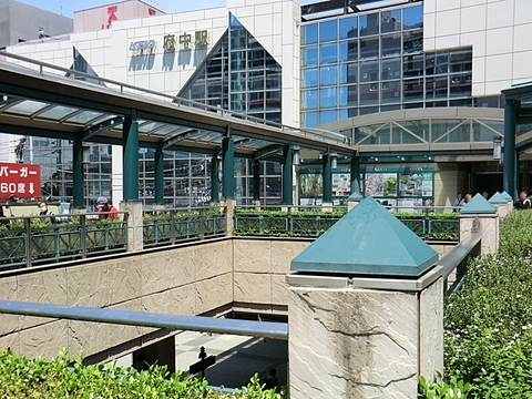 京王線「府中」駅　距離約240m