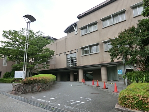 多摩南部地域病院　距離約1300m