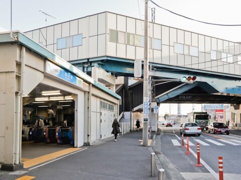 小田急小田原線・JR相模線「厚木」駅まで約880m