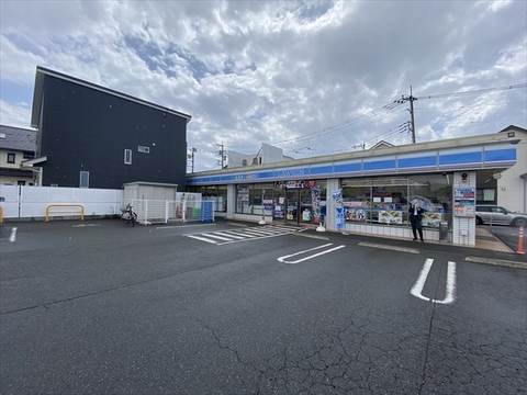 ローソン　海老名河原口五丁目店まで約1000m
