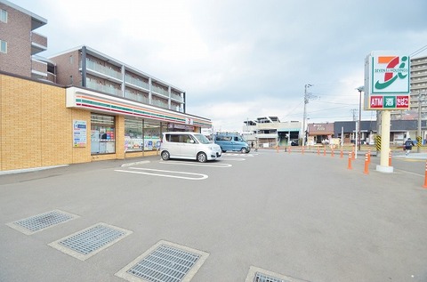 セブンイレブン　海老名かしわ台駅前店まで約600m