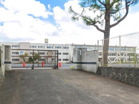 八王子市立由井第一小学校まで約80m