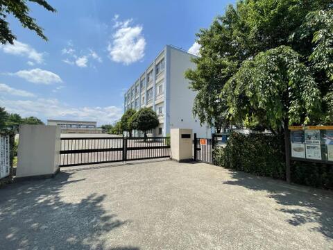 大和市立草柳小学校　距離約400m