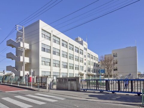 大和市立大和東小学校　距離約700m
