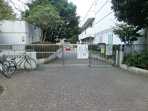 横浜市立舞岡小学校まで約1010m