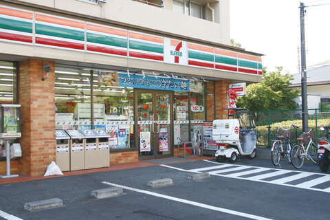 セブンイレブン 横浜妙蓮寺店(徒歩3分)