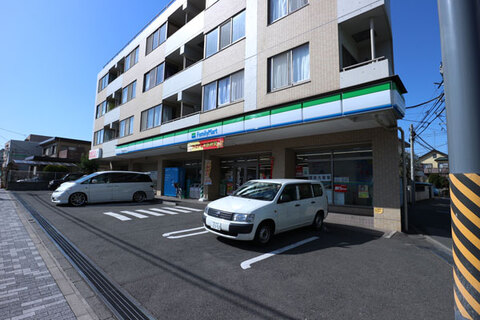 ファミリーマート 横浜神大寺一丁目店(徒歩5分)