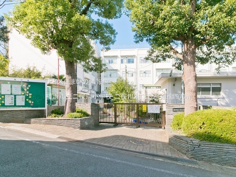 横浜市立二俣川小学校(徒歩13分)