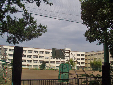 横浜市立上菅田中学校(徒歩3分)