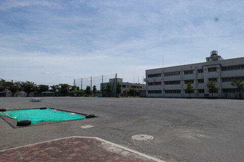横浜市立藤塚小学校(徒歩6分)