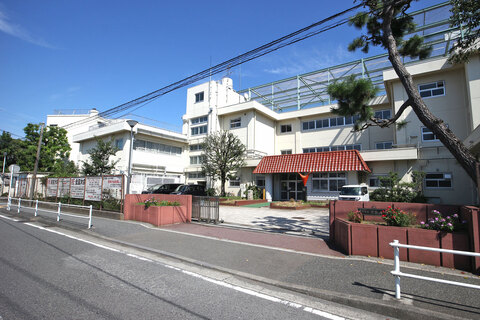 横浜市立万騎が原中学校(徒歩18分)