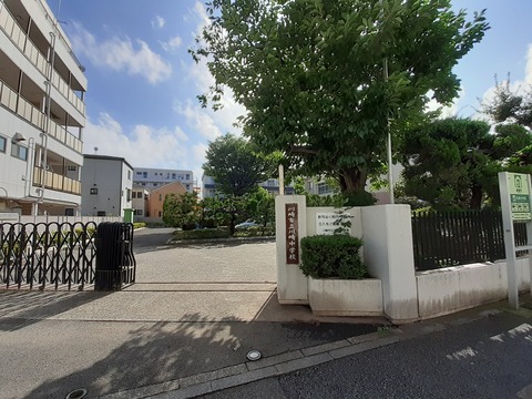 川崎市立川崎中学校(徒歩8分)