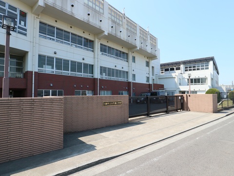 川崎市立古市場小学校(徒歩10分)