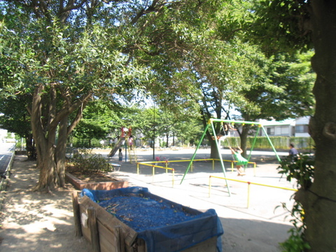 東潮田公園(徒歩4分)