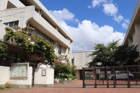 藤沢市立羽鳥中学校(徒歩5分)