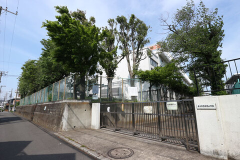 横浜市立神橋小学校(徒歩1分)