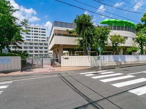 横浜市立二谷小学校(徒歩6分)
