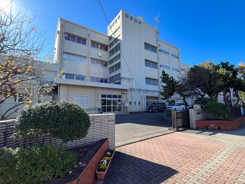 横浜市立日吉台中学校(徒歩11分)