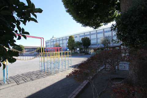 横浜市立大口台小学校(徒歩3分)