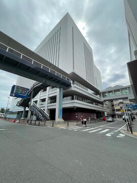 横浜市戸塚区役所(徒歩15分)