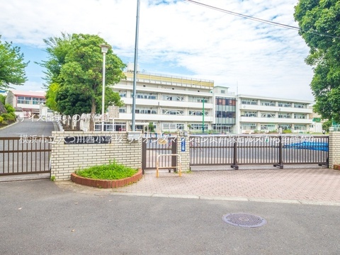 横浜市立六つ川西小学校(徒歩6分)