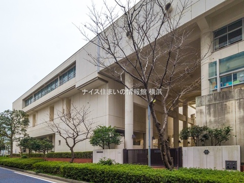 横浜市立港中学校(徒歩28分)