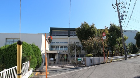 横浜市立笹下中学校(徒歩7分)
