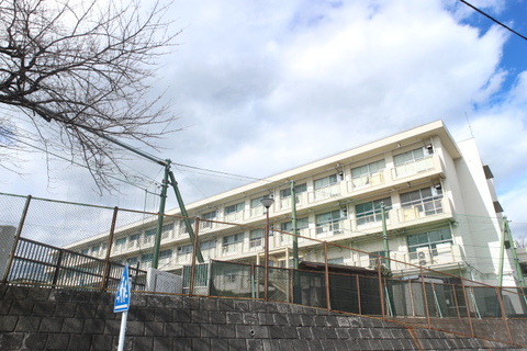 横浜市立相武山小学校(徒歩6分)