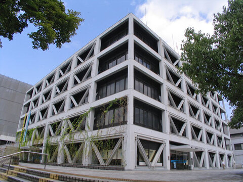 横浜市保土ケ谷区役所(徒歩5分)