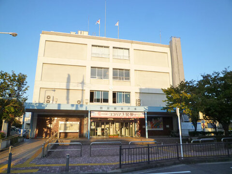横浜市西区役所(徒歩3分)